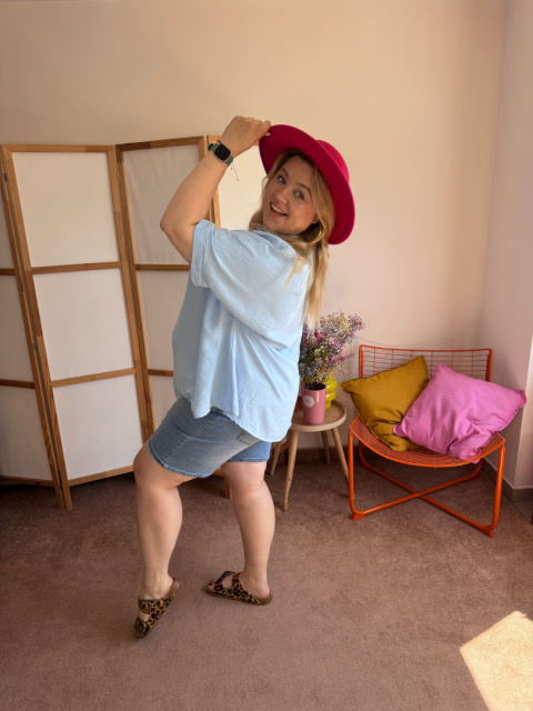 KRÓTKIE SPODENKI JEASNOWE KRÓTKIE SPODENKI JEASNOWE