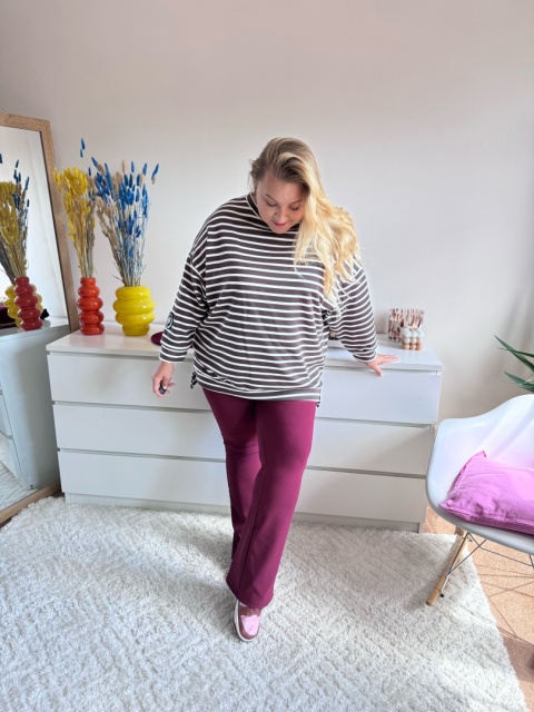 LEGGINSY FLARY PRĄŻEK BORDO- dostępne tylko u nas LEGGINSY FLARY PRĄŻEK BORDO- dostępne tylko u nas