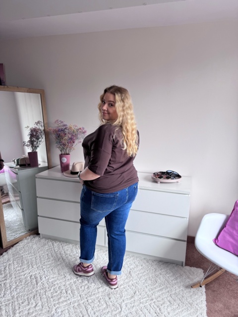 SPODNIE JEANS MOM FIT KRYSZTAŁKI (6 ROZMIARÓW) SPODNIE JEANS MOM FIT KRYSZTAŁKI (6 ROZMIARÓW)