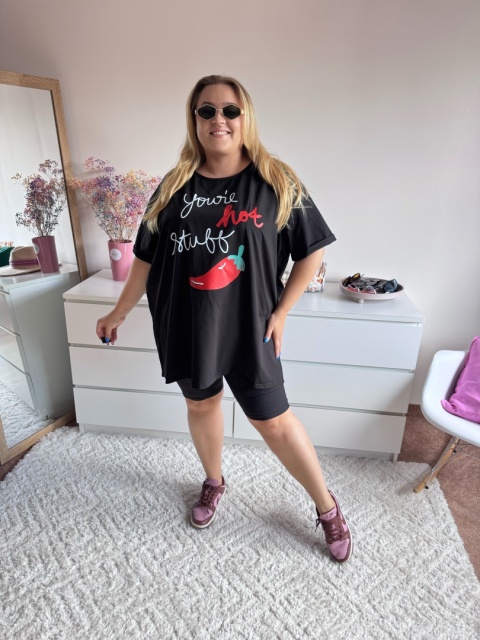 T-SHIRT CZARNY OVERSIZE CHILI By Szafana+ T-SHIRT CZARNY OVERSIZE CHILI By Szafana+