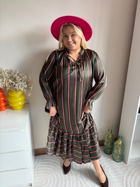 SUKIENKA W PASKI JEDWABNA